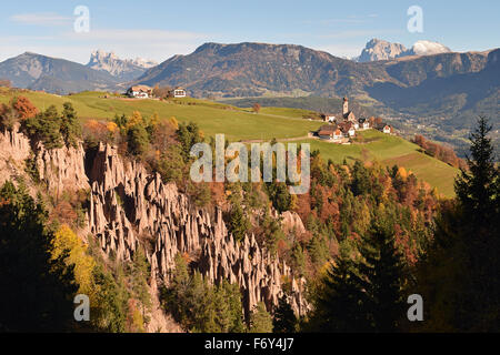 Erde Pyramiden aus ritten-Ritten bei Bozen, Südtirol, Italien. Stockfoto