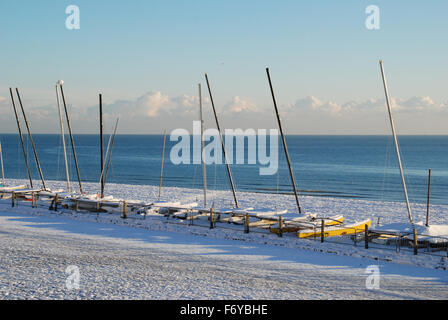 Brighton Seafront im Schnee Stockfoto