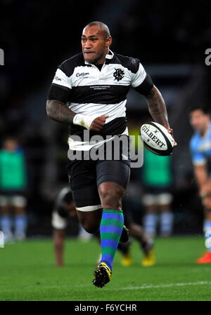 Twickenham, Großbritannien. 21. November 2015. Nemani Nadolo Barbaren in Aktion während der Killik-Cup zwischen Barbaren und Argentinien im Twickenham Stadium. Die Pumas gewann mit einem Score von 49-31. am 21. November 2015 in London, Vereinigtes Königreich. Bildnachweis: Aktion Plus Sport/Alamy Live-Nachrichten Stockfoto