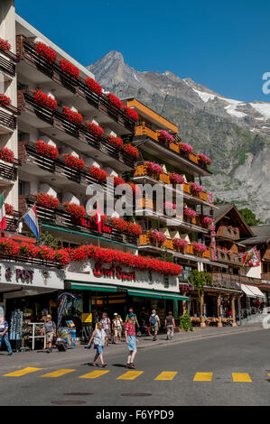 Grindelwald Hauptstraße und Heimat der Eiger Stockfoto