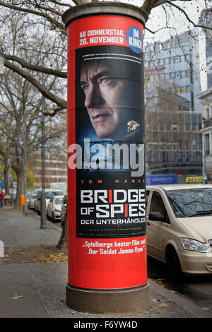 Filmplakat "Agentenbrücke" in Berlin, Deutschland Stockfoto