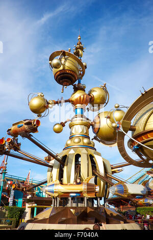 Orbitron A Rocket-Spinner Fahrt In Discoveryland Disneyland Paris Marne-la-Vallée Chessy Frankreich Stockfoto