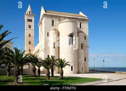Die Kathedrale des Heiligen Nikolaus der Pilger (San Nicola Pellegrino) in Trani, Apulien, Italien, Europa Stockfoto