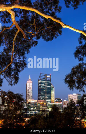 Die Gebäude von Perth aus Kings Park und Botanischer Garten. Stockfoto