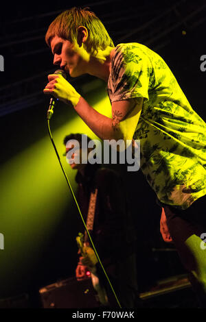 Mailand Italien. 22. November 2015. Die isländische zweiteilige Alternative Band FUFANU führt live auf der Bühne Fabrique Eröffnungsshow von John Grant Credit: Rodolfo weitertransferiert/Alamy Live News Stockfoto