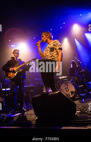 Mailand Italien. 22. November 2015. Die isländische zweiteilige Alternative Band FUFANU führt live auf der Bühne Fabrique Eröffnungsshow von John Grant Credit: Rodolfo weitertransferiert/Alamy Live News Stockfoto