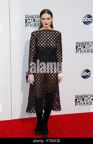 Sängerin Tove Lo besucht 2015 American Music Awards, AMAs, im Microsoft-Theatre in Los Angeles, USA, am 22. November 2015. Foto: Hubert Boesl/Dpa - NO-Draht-Dienst- Stockfoto