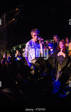 Mailand Italien. 22. November 2015. Die isländische zweiteilige Alternative Band FUFANU führt live auf der Bühne Fabrique Eröffnungsshow von John Grant Credit: Rodolfo weitertransferiert/Alamy Live News Stockfoto