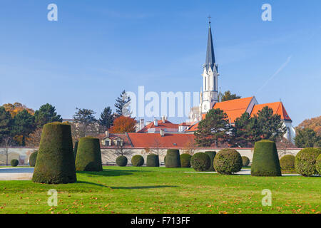 Katholische Pfarrkirche Maria Hietzing in der Nähe von Schloss Schönbrunn in Wien, Österreich Stockfoto