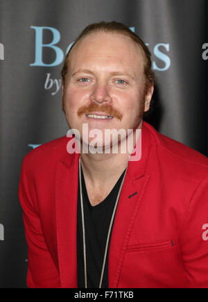 Keith Lemon erscheint bei Unterzeichnung seiner Bücher - "Keith Lemon Big One" und "der Biber und der Elefant" bei WHSmith Milton Keynes Featuring: Keith Zitrone wo: Milton Keynes, Großbritannien: 23. Oktober 2015 Stockfoto