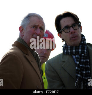 Dorchester, England. 23. November 2015. Der Prinz von Wales, Prinz Charles, besucht neue Entwicklungen bei Verkehrssysteme, Dorchester Credit: David Partridge) / Alamy Live News Stockfoto