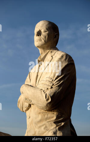 Der britische Künstler Jason DeCaires Taylor Pferden bei Ebbe auf dem Server Themse London UK 2015 KATHY DEWITT Skulptur "The Rising Tide" Stockfoto
