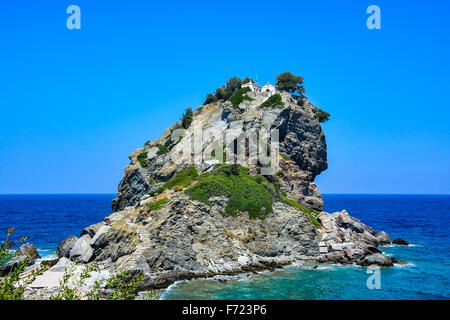 Mamma Mia Kirche auf einem Felsen Stockfoto