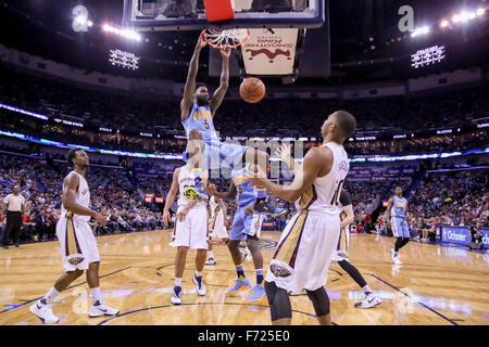 New Orleans, LA, USA. 17. November 2015. Denver Nuggets vorwärts Will Barton (5) geht bis zum dunk den Ball während einer NBA-Basketball-Spiel zwischen den Denver Nuggets und New Orleans Pelikane im Smoothie King Center in New Orleans, Louisiana Denver Nuggets besiegt New Orleans Pelikane 115-98. Stephen Lew/CSM/Alamy Live-Nachrichten Stockfoto