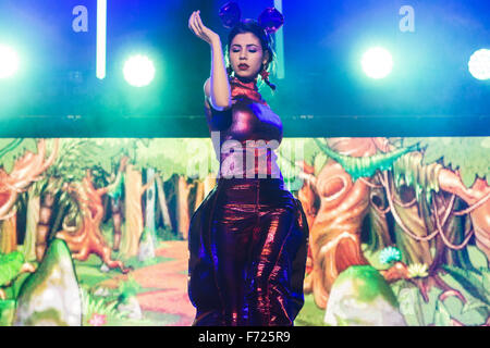 Manchester, UK. 23. November 2015. Marina und die Diamanten erklingt in der O2-Ritz in Manchester, 2015 Credit: Myles Wright/ZUMA Draht/Alamy Live News Stockfoto