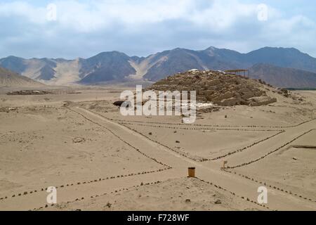 Caral, UNESCO-Weltkulturerbe und die älteste Stadt auf dem amerikanischen Kontinent. Das Hotel liegt im Supe Tal, 200km nördlich von Lima, Peru Stockfoto