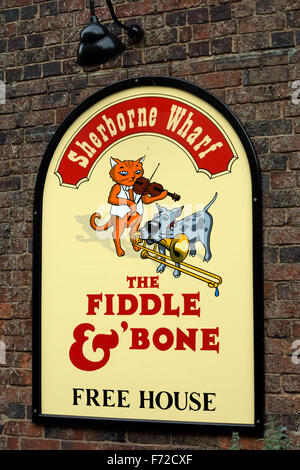 Die Geige & "Knochen Pub Schild, Sherborne Wharf, Birmingham, UK Stockfoto