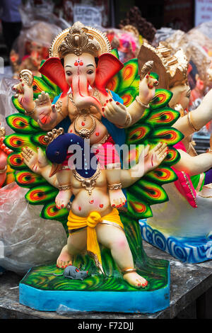 Ganesh Idole gehalten für Verkauf, Pune, Maharashtra, Indien, Asien Stockfoto