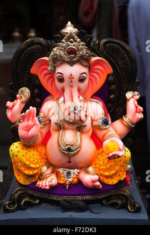 Ganesh Idole gehalten für Verkauf, Pune, Maharashtra, Indien, Asien Stockfoto