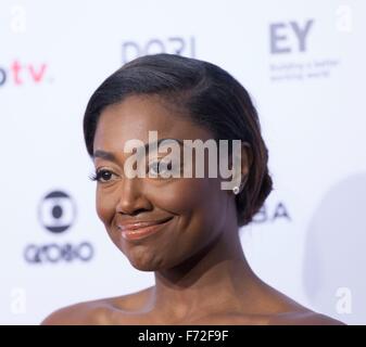 Patina Miller im Ankunftsbereich für International Emmy Awards 2016, Quecksilber Ballroom in New York Hilton Midtown, New York, NY 23. November 2015. Foto von: Lev Radin/Everett Collection Stockfoto