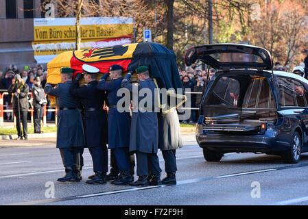 Hamburg, Deutschland. 23. November 2015. 23. November 2015. Staatlichen Begräbnis westdeutschen Altbundeskanzler Helmut Schmidt in Hamburg, Deutschland/Abbildung Allianz Credit: Dpa/Alamy Live-Nachrichten Stockfoto