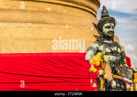 Der Stupa an der Spitze der Wat Saket, auch bekannt als die goldenen Bergs, im historischen Viertel von Bangkok, Thailand-Hauptstadt. Stockfoto