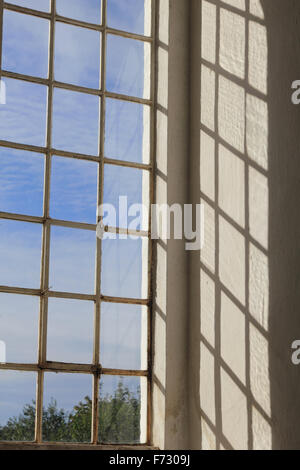 Veng Kirche ist wahrscheinlich das älteste Benediktiner-Klosterkirche in Dänemark, 1100 gebaut. Veng nahe Skanderborg, Dänemark. Stockfoto