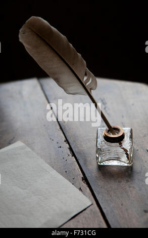 Austens Schreibtisch in ihrem Haus in Chawton, Hampshire, UK, wo sie im frühen 19. Jahrhundert lebte. Stockfoto