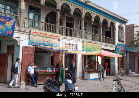 Traditionelle Gebäude, Altstadt von Kashgar, Autonome Region Xinjiang, China. Stockfoto