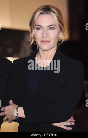 London, Vereinigtes Königreich. 24. November 2015. Kate Winslet besucht Longines Boutique eröffnet. Bildnachweis: Ferdaus Shamim/ZUMA Draht/Alamy Live-Nachrichten Stockfoto