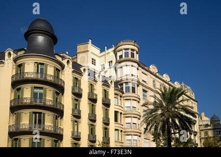 Großen Gebäuden an der Avenida Diagonal in die Stadt von Barcelona - Katalonien, Spanien Stockfoto