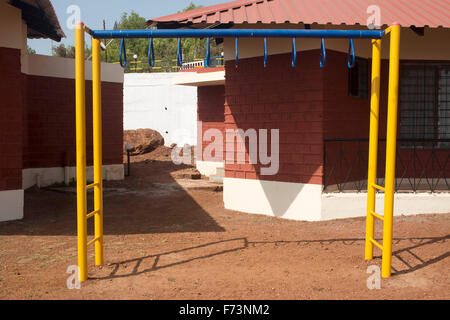 Klettergerüst, Kinderspielplatz, Ferienhaus, velneshwar, maharashtra, indien, asien Stockfoto