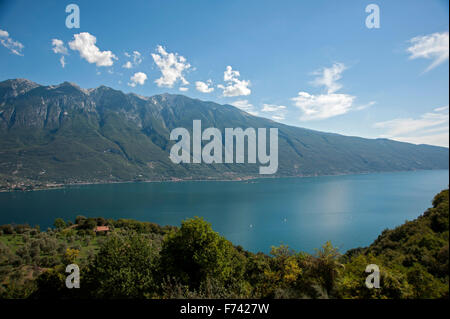 Lago di Garda, Blick von Tremosine zum Osten, Monte Baldo - Italien Stockfoto