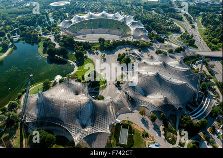 Olympiastadion und Olympiahalle, München Stockfoto