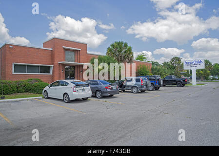 Moderne EDV und digitale Druckerei und Anlage in Gainesville, Florida. Stockfoto