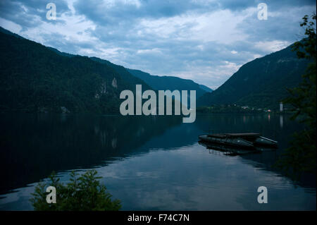 Lago di Corlo, Ende, Veneto, Italien, Stockfoto