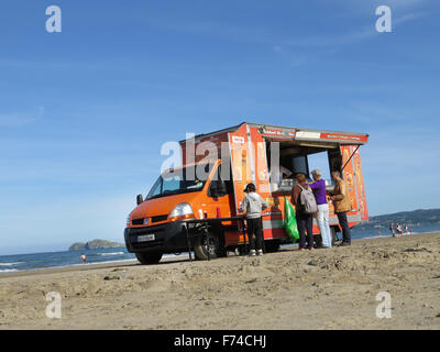 Fast-Food-Wagen am Strand Portmarnock, Irland Stockfoto