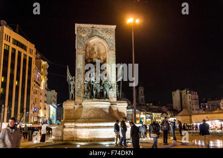 Am Taksim-Platz in Istanbul Stockfoto