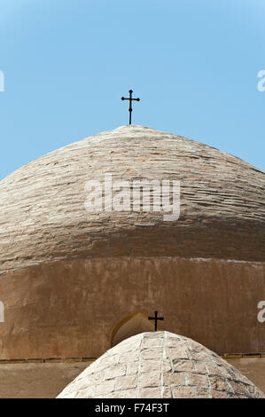 Armenisch-Apostolischen Kirche, Kreuze Christian auf Kuppeln, St. Mary, neue Culfa, Isfahan, Iran Stockfoto