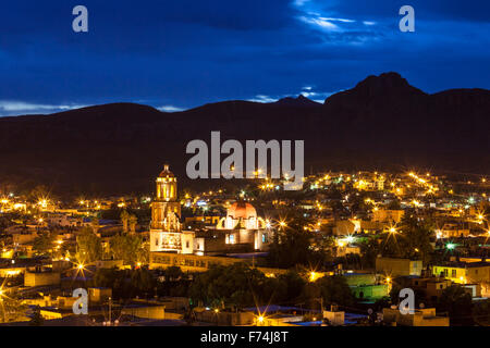 Tempel von Sombrerete, Zacatecas in der Dämmerung, Mexiko. Stockfoto