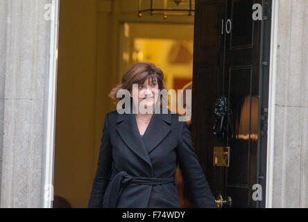 Nicky Morgan, Staatssekretär für Bildung, an Nummer 10 Downing Street für eine Kabinettssitzung Stockfoto