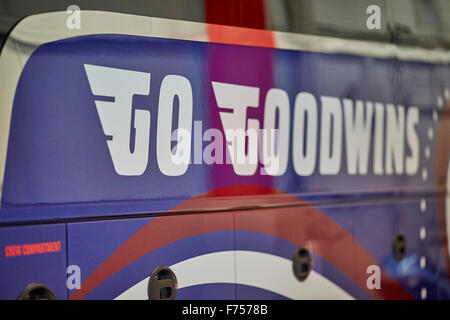 Manchester-Busunternehmen gehen Goodwins Eccles Trainer gespeichert Reisen Schuppen Vintage Schaufenster Bus Busse angehalten Doppeldecker Stockfoto