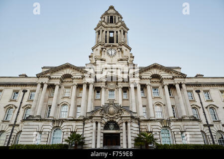 Stockport-Rathaus, entworfen vom Architekten Sir Alfred Brumwell Thomas bezeichnet ein Denkmalgeschütztes Gebäude im Jahr 1975 Stein Buildi Stockfoto