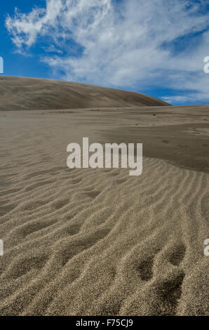 Wellen im Sand entlang der Dünen in einem Colorado-park Stockfoto