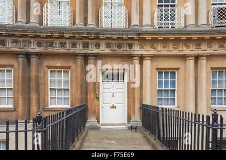 Der Zirkus eine zirkuläre Georgian Reihenhaus Häuser in Bath, Somerset England Vereinigtes Königreich UK Stockfoto