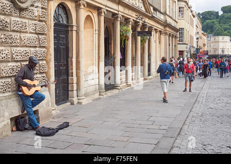 Busker on Stall Street in Bath, Somerset England Vereinigtes Königreich Großbritannien Stockfoto