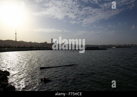 Eine Gesamtansicht von Baku, von außerhalb Crystal Hall zu sehen. Baku2015. 1. Europäische Spiele. Baku. Aserbaidschan. 17.06.2015. Stockfoto