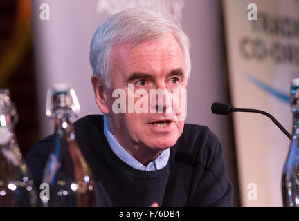 John McDonnell, Schatten-Kanzler und MP für Harlington und Hayes spricht auf einer Konferenz in London Stockfoto