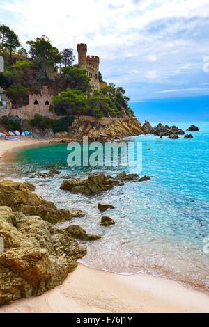 Lloret de Mar Castell Plaja am Sa Caleta Strand an der Costa Brava Catalonia Spanien Stockfoto