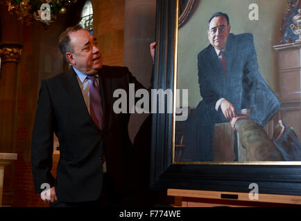 Edinburgh, UK. 26. November 2015. Ein Porträt des RT Hon Alex Salmond MP MSP Displays auf die Scottish National Portrait Gallery in dieser Woche. Das Porträt war Teil einer Gruppe von vierzehn Werke von Gerard M Burns gemalt. Abgebildete Alex Salmond. Pako Mera/Alamy Live-Nachrichten. Stockfoto